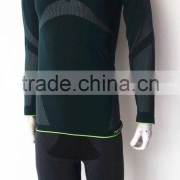 Latest Fashion Seamless Tight Fit Spportswear photo-2