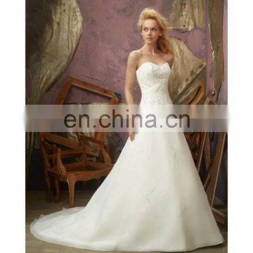 Gorgeous strapless wedding gown for women