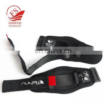 Super strong retractable dog stretch neoprene wrist strap custom