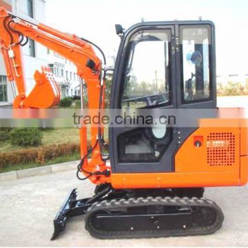 1.7ton mini hydraulic crawler excavator with Japan Kubota engine,hammer,bucket,cabin,rubber tracks,CE