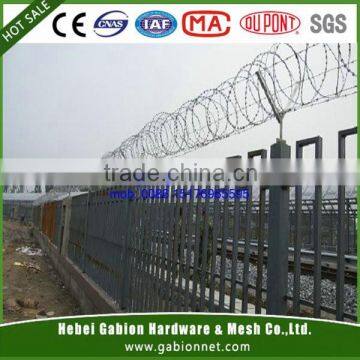 Galvanized CBT-60 concertina razor wire fence factory (BTO-22 CBT-60 CBT-65)