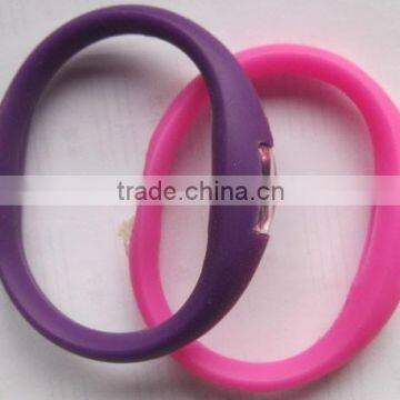 personalized silicone bracelets