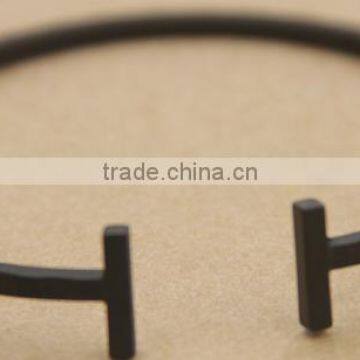 New Classic Type Style Bangle Bracelet photo-4