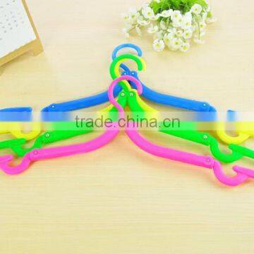 New Non Slip Hanger Portable Travel Plastic Shirt Clothing Holder Folding photo-5