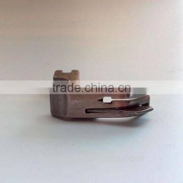 HINGED PRESSER FOOT WITH 1/8 INCH 3MM SPRING LOADED RIGHT GUIDE SP-18 SP18 photo-2