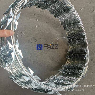 High Security Galvanized Concertina Barb CBT-60 45cm Diameter Galvanized Razor Wire photo-2