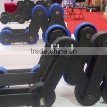 Chains for Steps on Escalators
