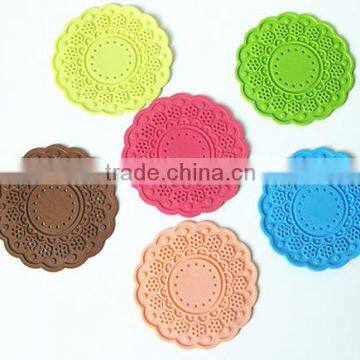 Retro Hollow Design Anti-heated Round PVC+silicone Tablewear Placemats