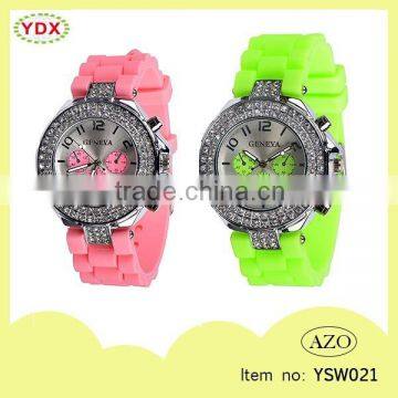 Fashion Cheap Wholesale Silicone Stone Quartz Watch