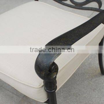 2016 Hot Selling New Fashion Elegant Cast Aluminium Furniture Table Set photo-5