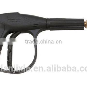 High pressure spray gun