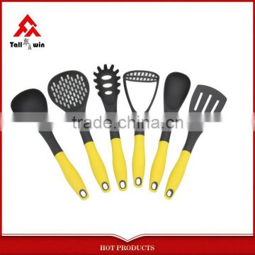 good quality factory customized plastic kitchen utensils