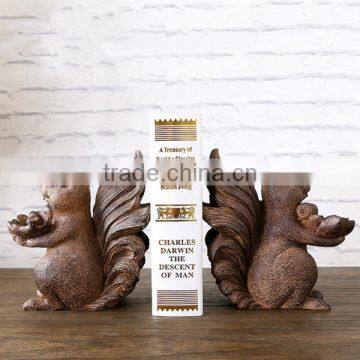 Resin artificial cute squirrel shaped bookend