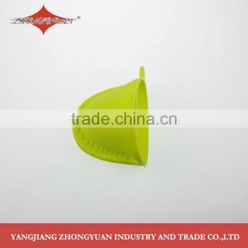 Animal Shape Green Kitchen Silicone Gloves photo-2