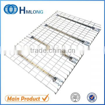 Heavy duty wire rack decking for pallet rack