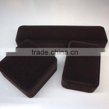custom velvet jewelry packaging/gift box manufacturer in China