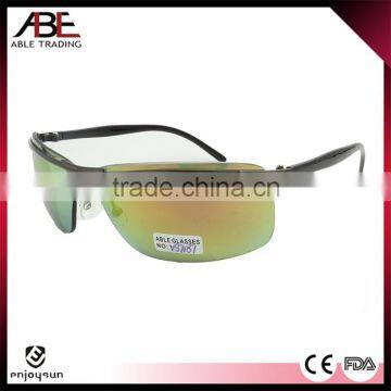 High quality new design uv and anti scratch sports sunglasses