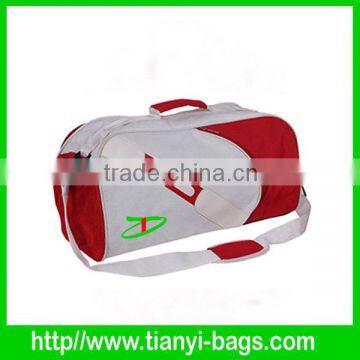 Multifunctional big capacity polyester duffel travel bag