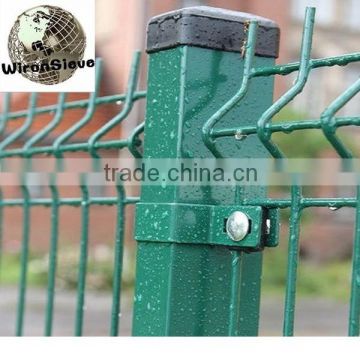 Green PVC coated mesh fence