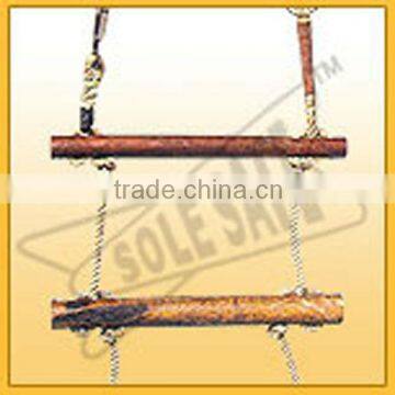 SAFETY ROPE LADDER with non skid insert arrangement (SSS-0415)