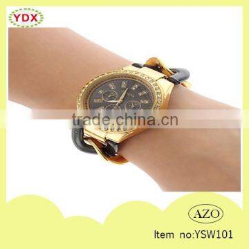 Fashion Diamond Decoration Alloy Geneva Watches for Ladies photo-3