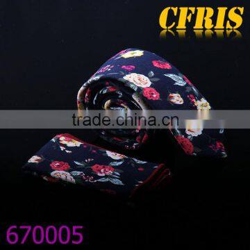 Wholesale cheap fashion portable packing sets pocket square and tie                        
                                                Quality Choice