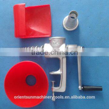 Cast Iron Healthy Fruit and Vegetable Strainer photo-2