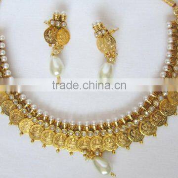 GOLD Plated Goddess Laxmi COIN Pearl Bollywood Necklace EARRING Set photo-2