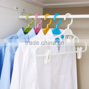 Hot Sale Plastic Clothes Hanger With Clips, High Quality