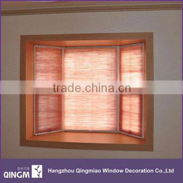 Honeycomb roller blinds