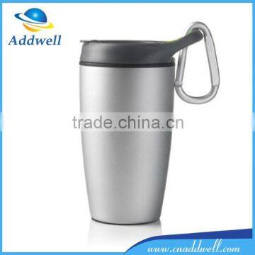 Portable double wall sport vacuum stainless steel travel mug with carabiner