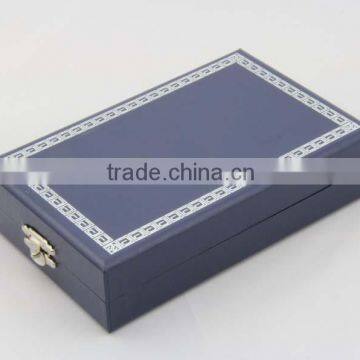 Pretty medal box with metal lock supplier