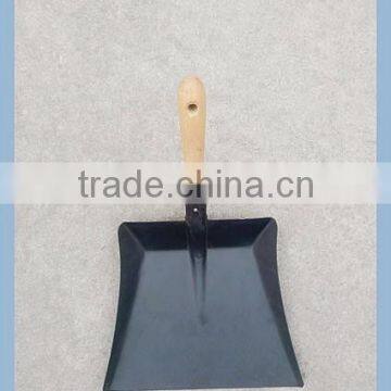 France Small Wooden Handle Dust Pan Metal Dustpan