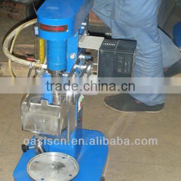 Mechanical agitating flotation machine with auto air suction