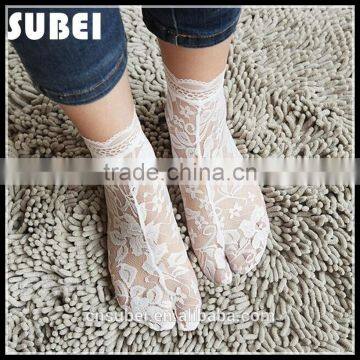 Summer Cute White Lace Socks, 2 Toe Clogs Socks photo-3