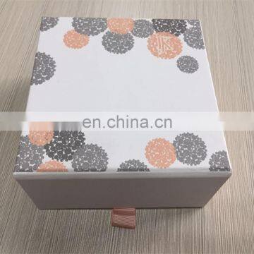 inside orange color outside cmyk printing Paper box with custom logo and ribbon hand