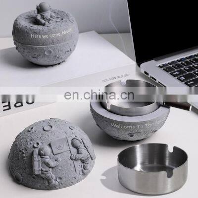 Ashtray Luxury Cigarette Alien Windproof Rhinestone Standing Weed Custom Logo Smoking Car Luxury Ash Tray Cement Cigar Ashtray