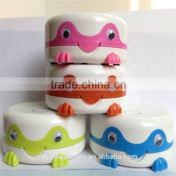 fashion and colorful contact lens cleaning cases