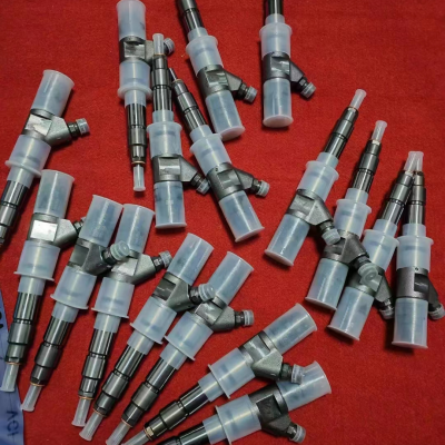 Wholesale Bo-S-Ch New Condition Common Rail Diesel Fuel Injector 0445120061 for German MAN TRUCK Engine Parts photo-4