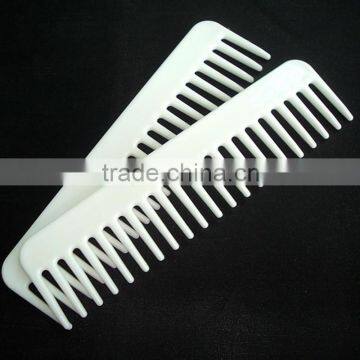 Dongguan White Wide Tooth Comb , Plastic Hair Comb Wholesale