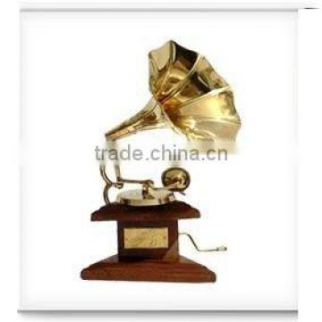 gramophone mini triangular