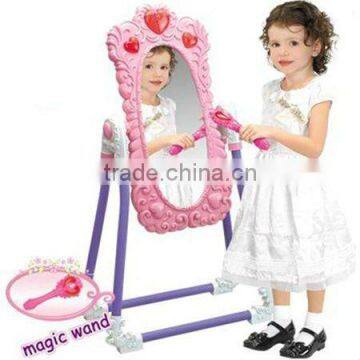 79008 Magic Mirror Dresser Toy