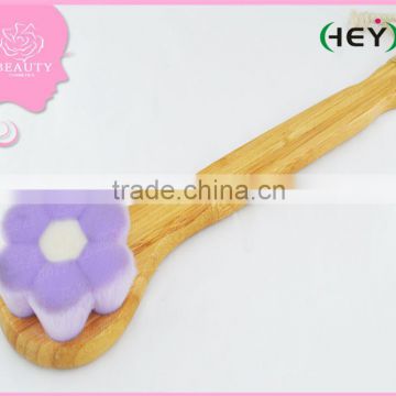 Factory Directly high quality washing brush for shower, plum blossom hair with wooden handle bath brush