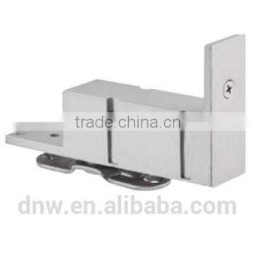 Concealed door closer