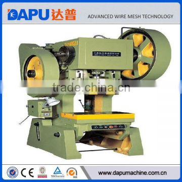 2016 new automatic razor barbed wire making machine