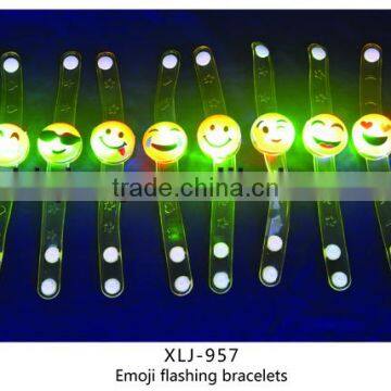 Electronic expandable LED flashing plastic emoji bracelet