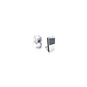 2.4Gwireless remote cotrol pantilt camera and handl display receiver