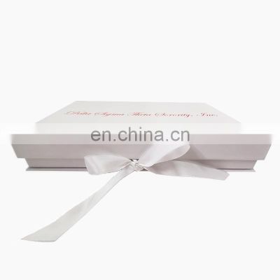 Tableware packaging paper cutlery magnetic box with ribbon