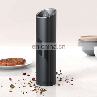 2022 New Kitchen Electric Salt And Pepper Grinder Set Gravity Electric Pepper Grinder With Blue Light