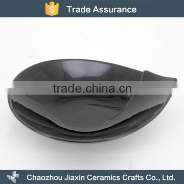 Japanese style restaurant black ceramic shell shaped plate